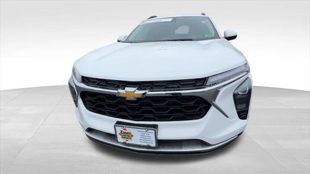 new 2025 Chevrolet Trax car, priced at $23,885