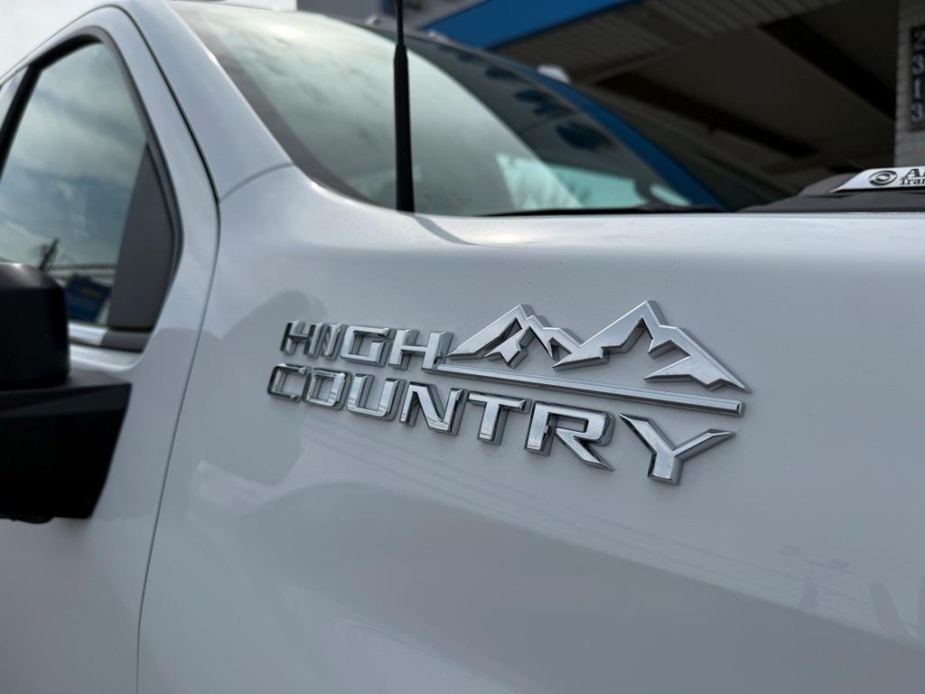 new 2025 Chevrolet Silverado 3500 car, priced at $90,000