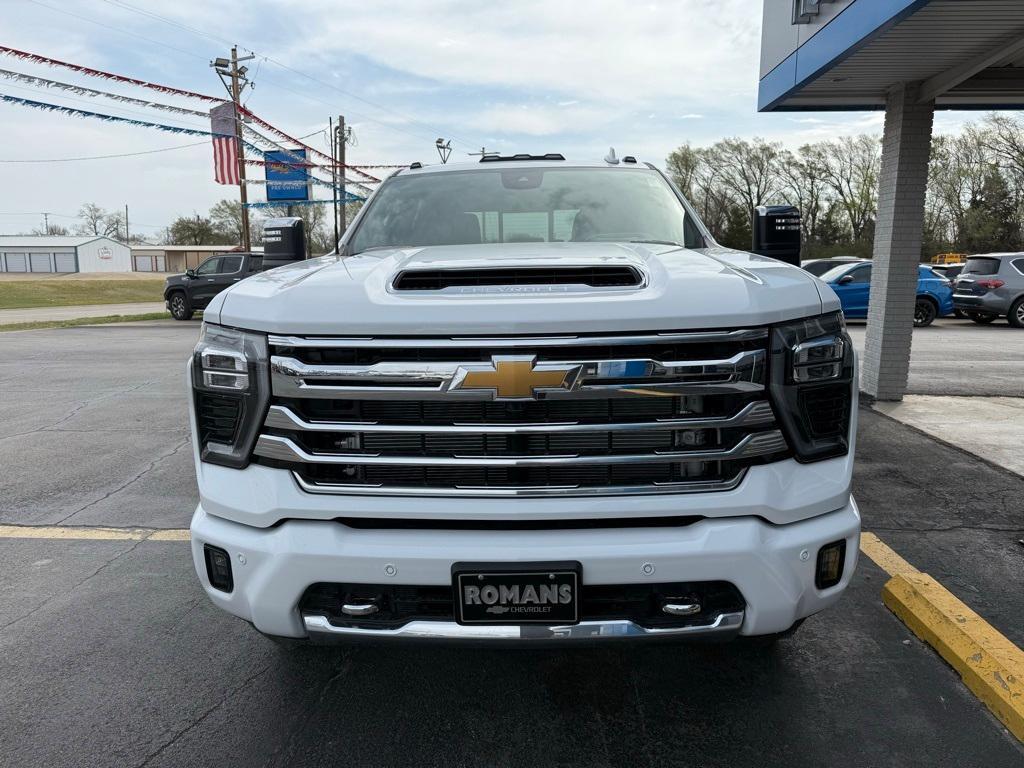 new 2025 Chevrolet Silverado 3500 car, priced at $90,000