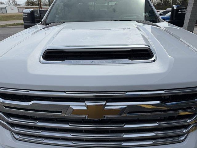 new 2025 Chevrolet Silverado 3500 car, priced at $90,000