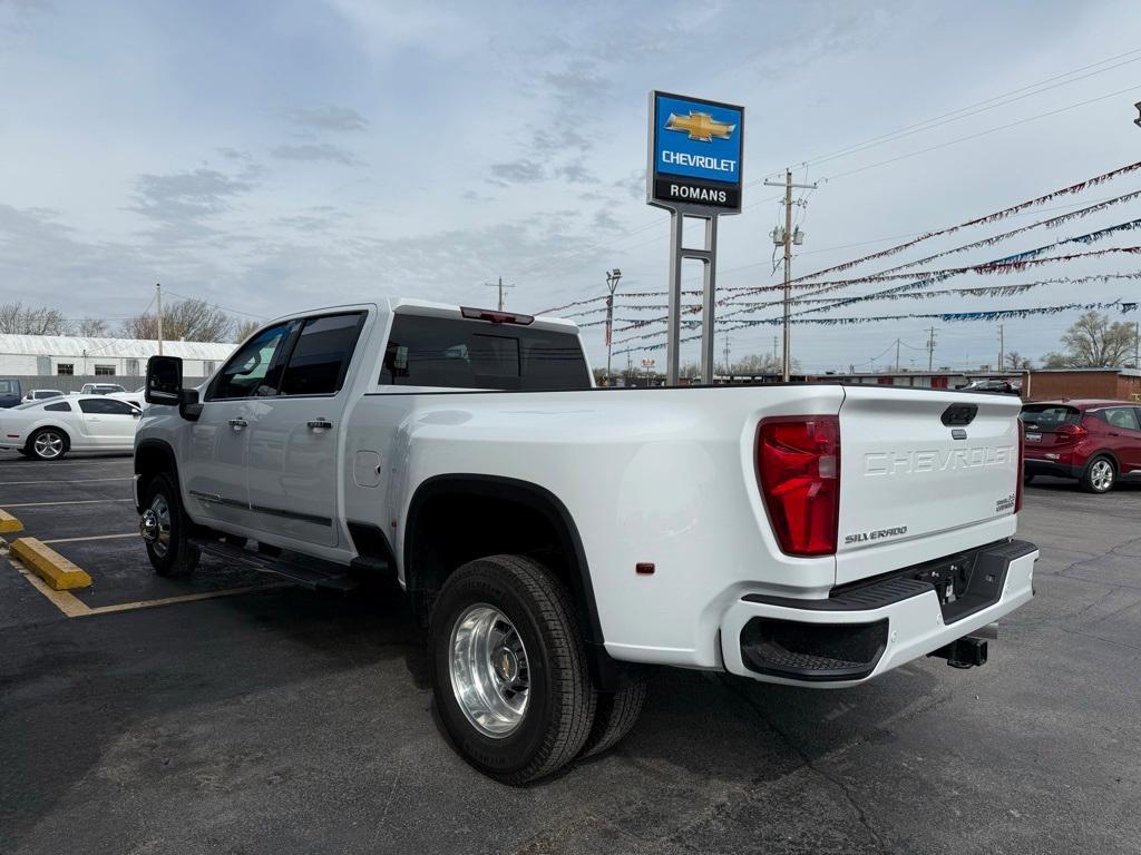 new 2025 Chevrolet Silverado 3500 car, priced at $90,000