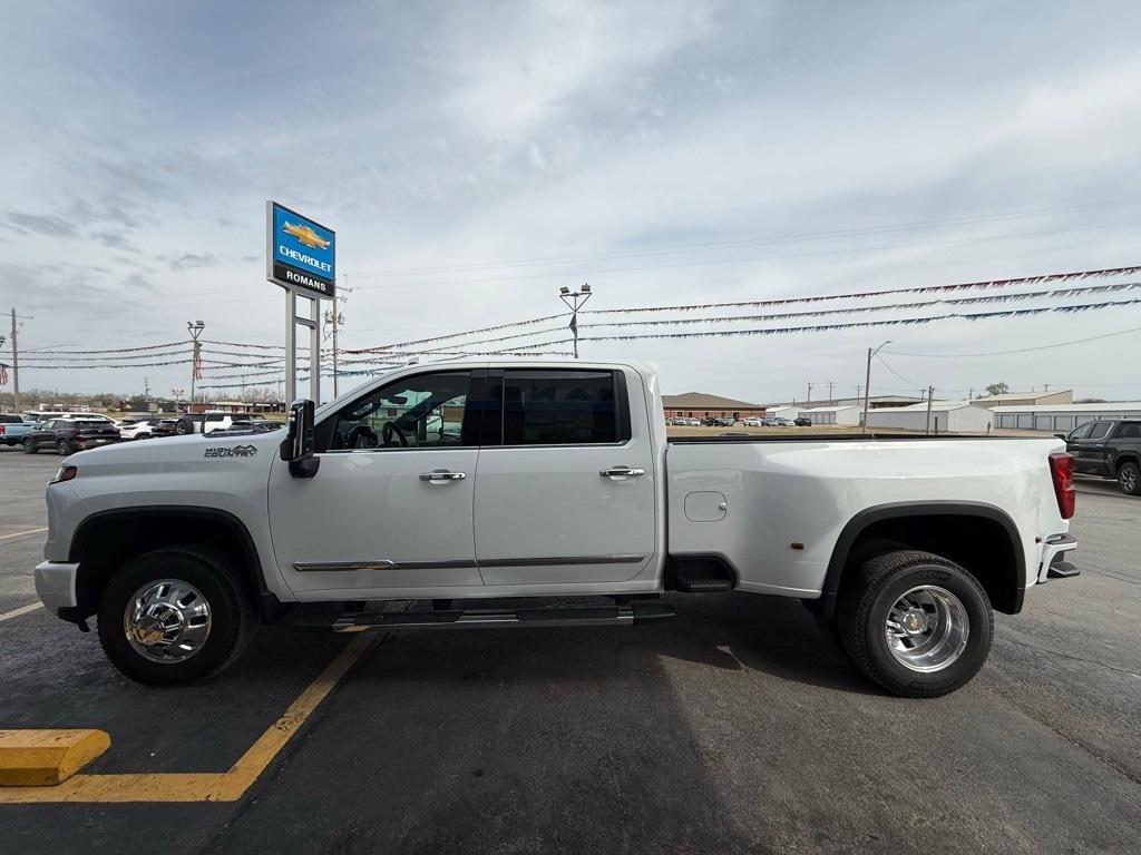 new 2025 Chevrolet Silverado 3500 car, priced at $90,000
