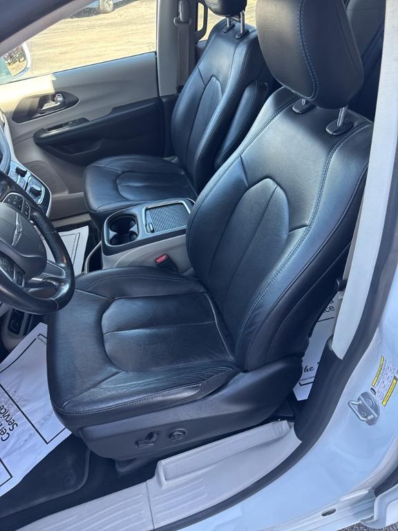 used 2021 Chrysler Pacifica car, priced at $22,454