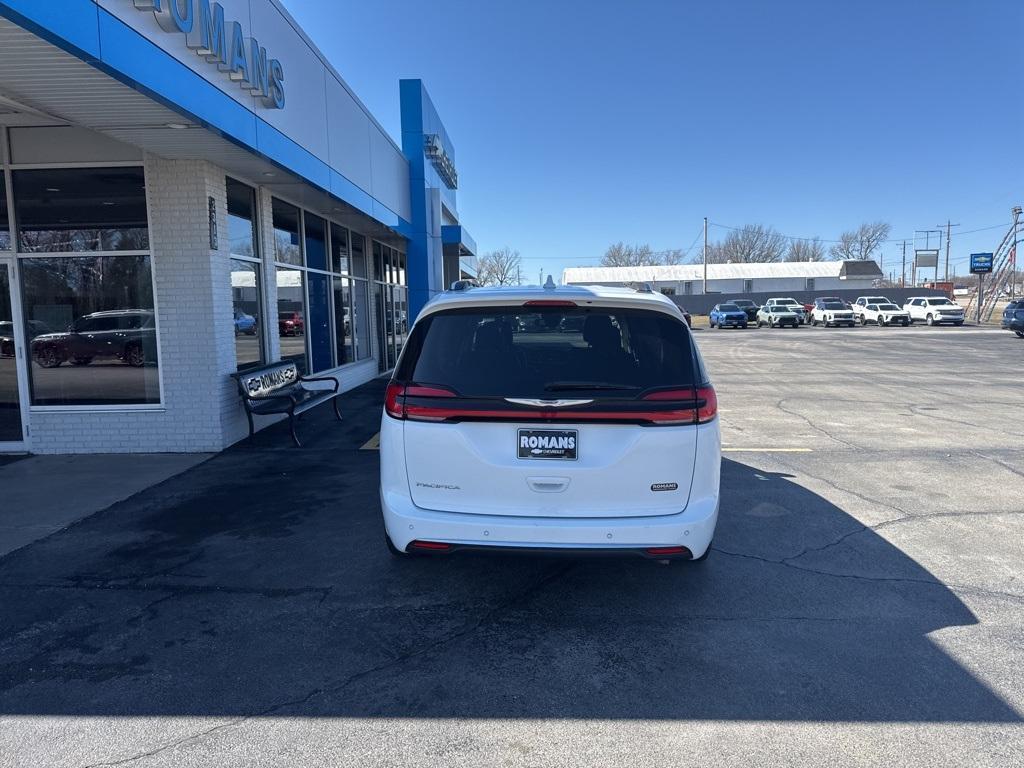 used 2021 Chrysler Pacifica car, priced at $22,454