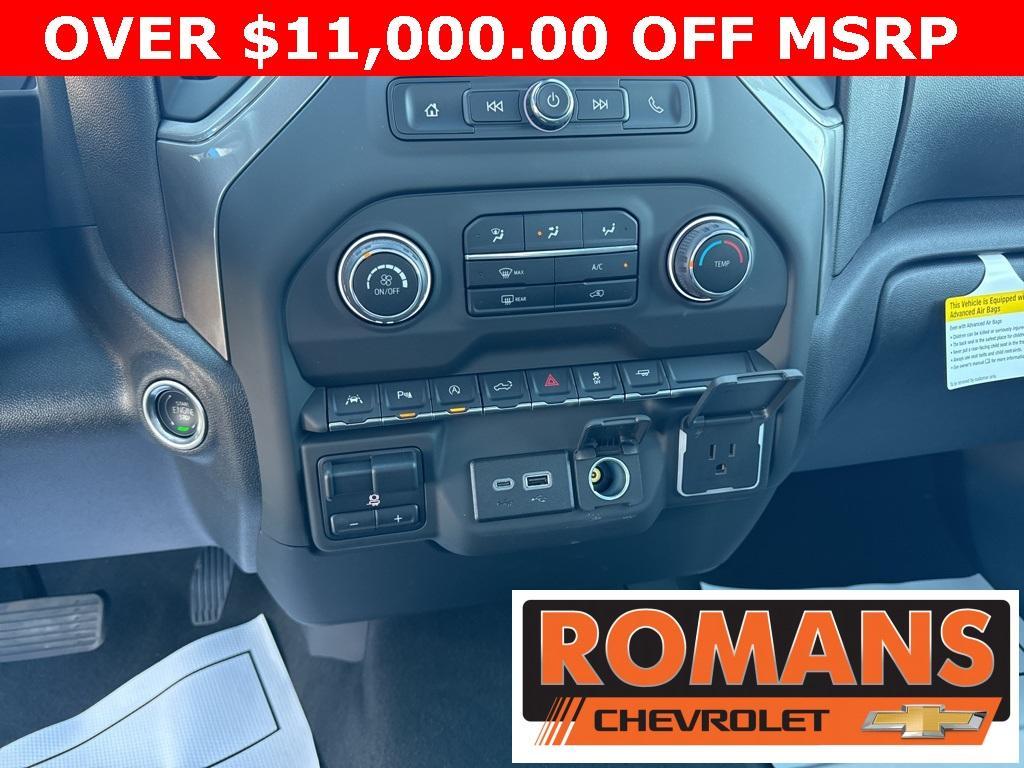 new 2025 Chevrolet Silverado 1500 car, priced at $31,250