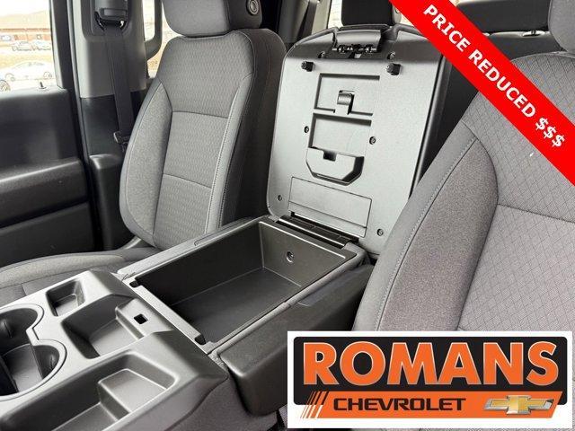 new 2025 Chevrolet Silverado 1500 car, priced at $35,763