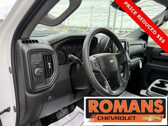 new 2025 Chevrolet Silverado 1500 car, priced at $35,763