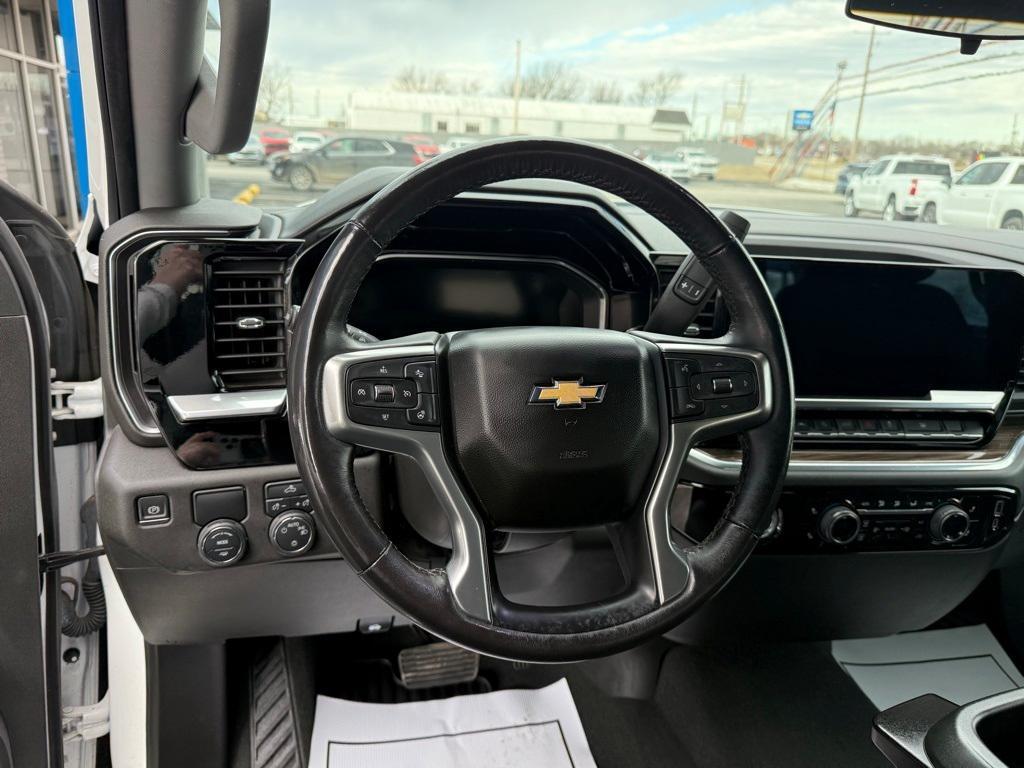 used 2022 Chevrolet Silverado 1500 car, priced at $35,244