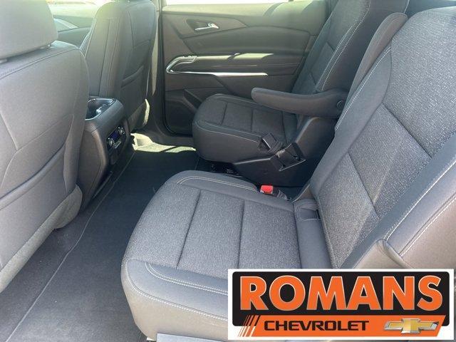 new 2025 Chevrolet Traverse car, priced at $42,095
