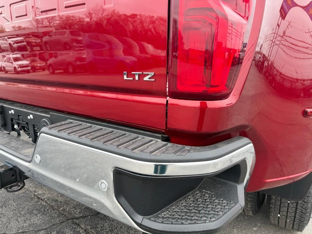 new 2025 Chevrolet Silverado 3500 car, priced at $82,690