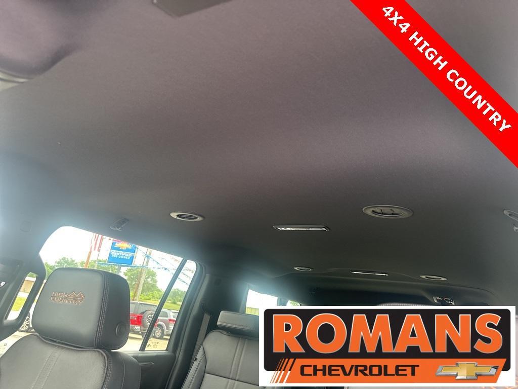 new 2025 Chevrolet Suburban car, priced at $86,132