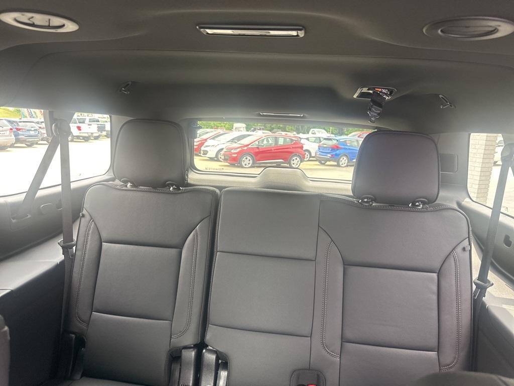 new 2025 Chevrolet Suburban car