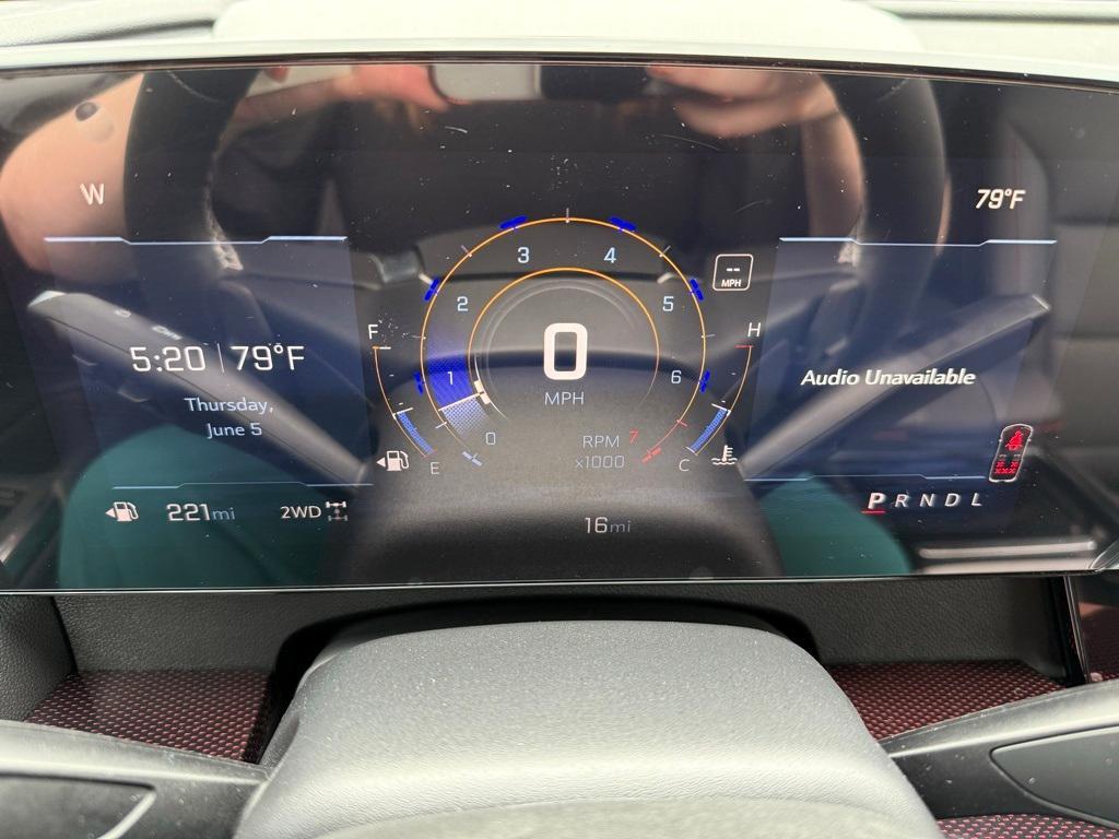 new 2025 Chevrolet Traverse car