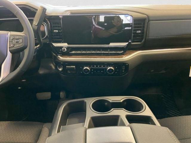 new 2026 GMC Sierra 1500 car, priced at $48,285