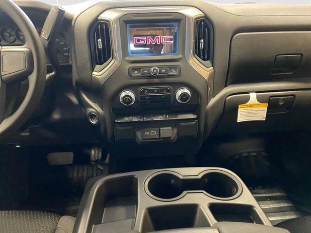 new 2025 GMC Sierra 1500 car, priced at $39,444