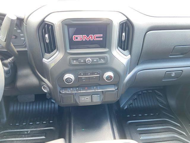 new 2025 GMC Sierra 1500 car, priced at $46,275