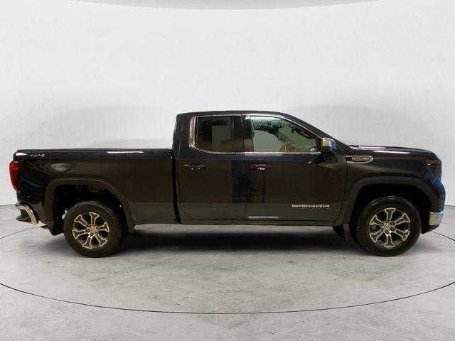 new 2025 GMC Sierra 1500 car, priced at $52,555