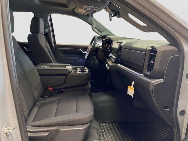 new 2025 GMC Sierra 1500 car, priced at $57,075