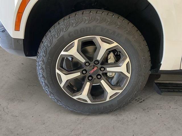 new 2025 GMC Yukon car, priced at $98,999