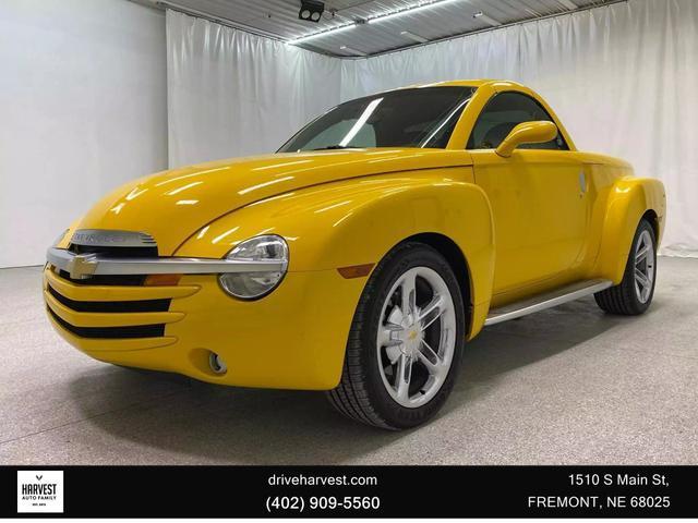 used 2004 Chevrolet SSR car, priced at $20,900