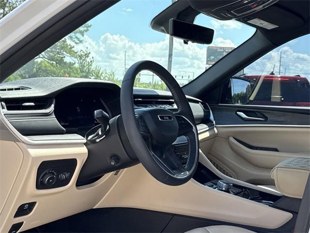 used 2023 Jeep Grand Cherokee car, priced at $31,995
