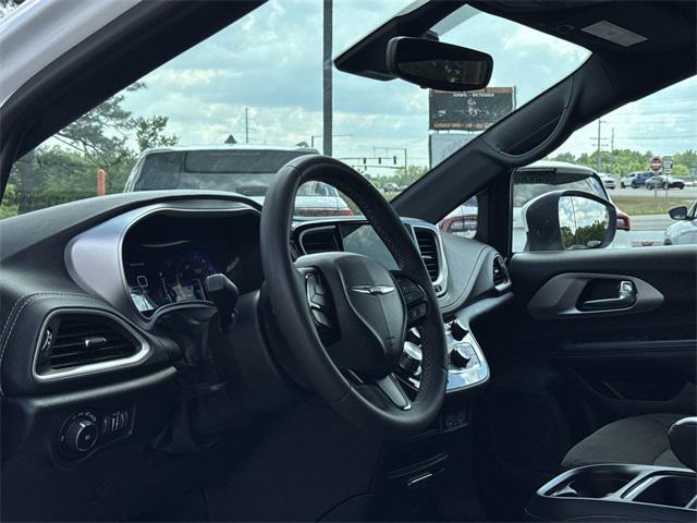 used 2023 Chrysler Pacifica car, priced at $29,995