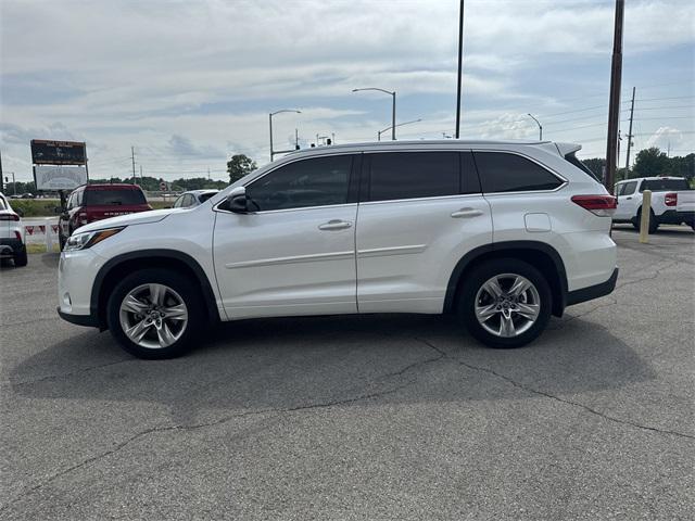 used 2018 Toyota Highlander car, priced at $27,500