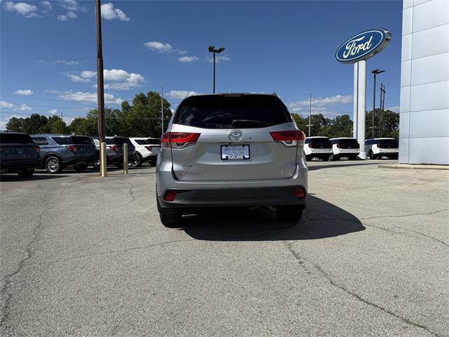 used 2019 Toyota Highlander car, priced at $25,995