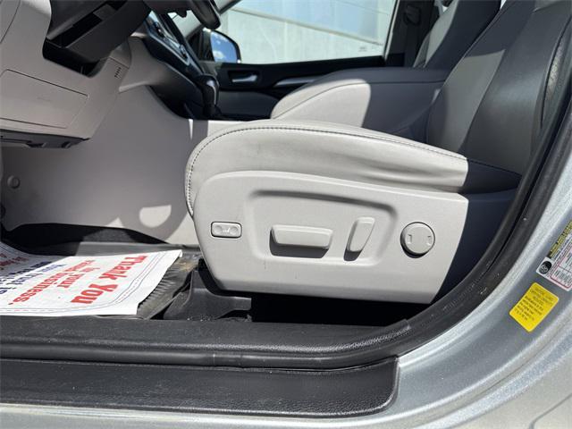 used 2019 Toyota Highlander car, priced at $25,995