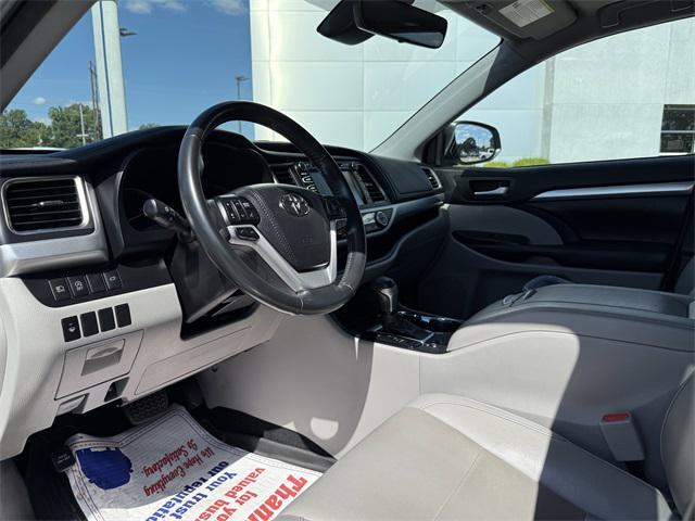 used 2019 Toyota Highlander car, priced at $25,995
