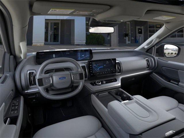 new 2025 Ford Expedition car, priced at $68,225