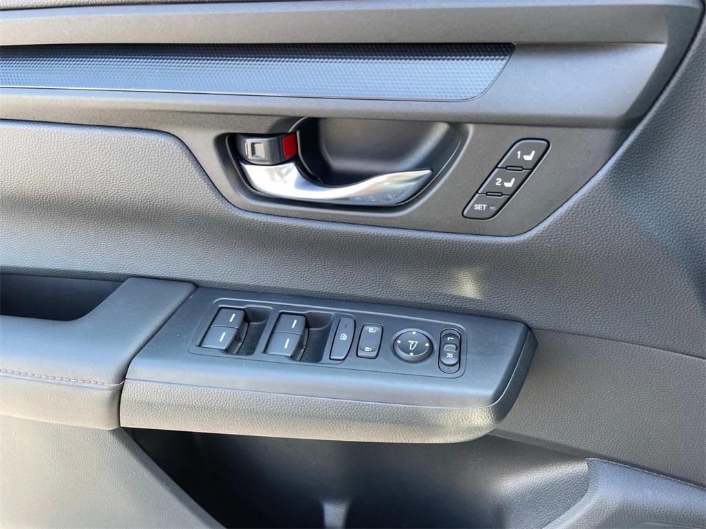 used 2025 Honda CR-V Hybrid car, priced at $36,650