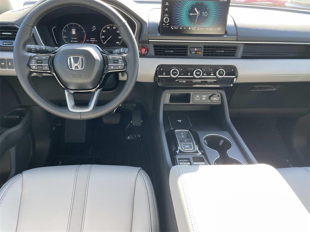 new 2025 Honda Pilot car, priced at $45,430