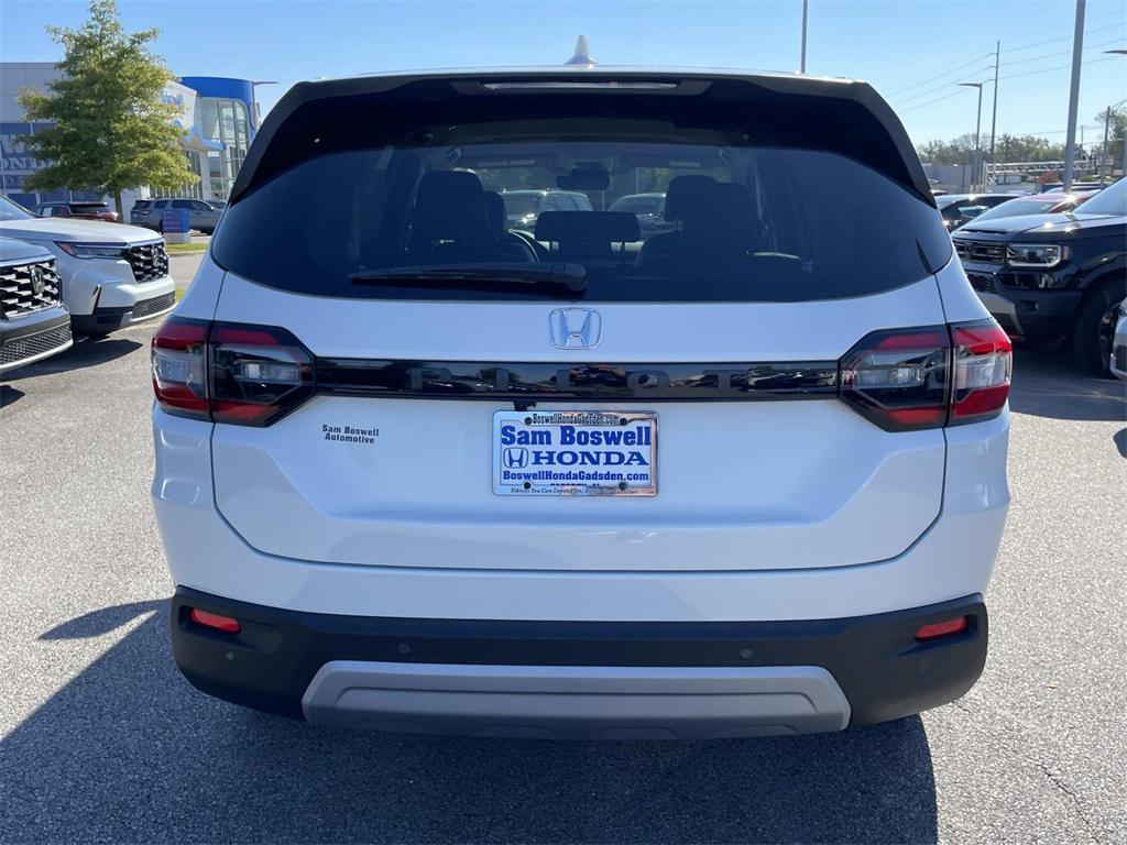 new 2025 Honda Pilot car, priced at $45,430