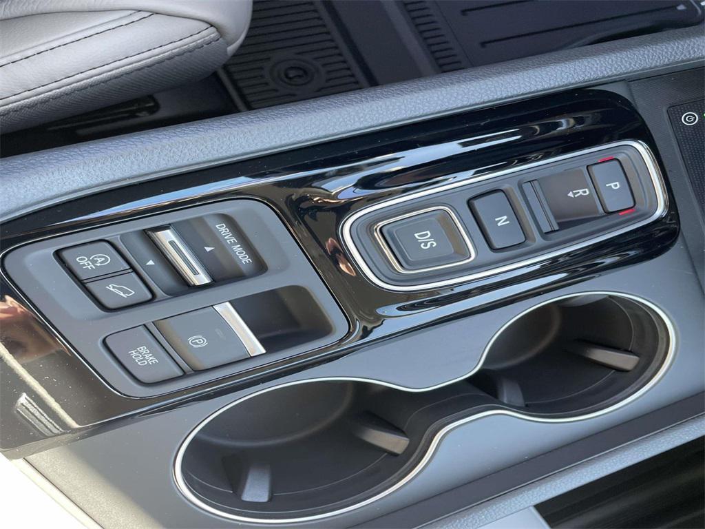 new 2025 Honda Pilot car, priced at $45,430
