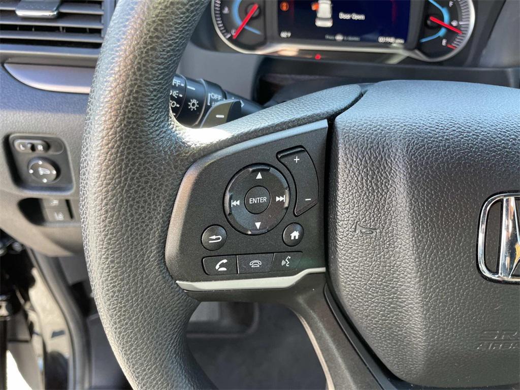 used 2022 Honda Pilot car, priced at $29,000