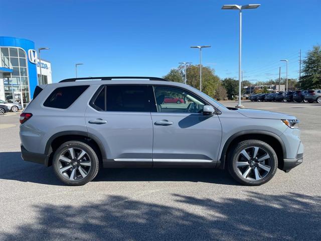 new 2025 Honda Pilot car, priced at $51,450