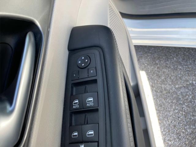 used 2023 Chrysler Pacifica car, priced at $24,500