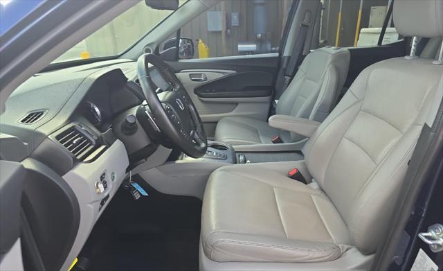 used 2023 Honda Ridgeline car, priced at $31,800