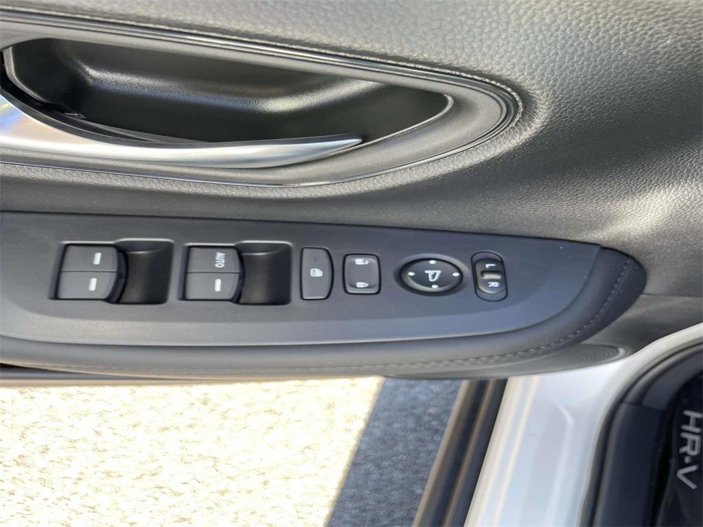 new 2026 Honda HR-V car, priced at $27,355