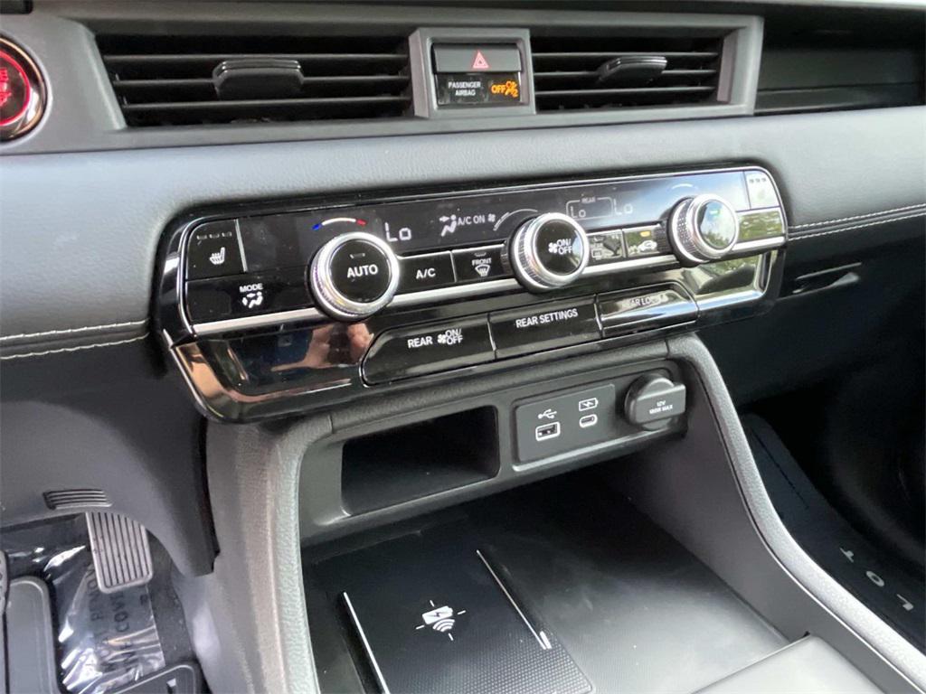 new 2025 Honda Pilot car, priced at $45,430