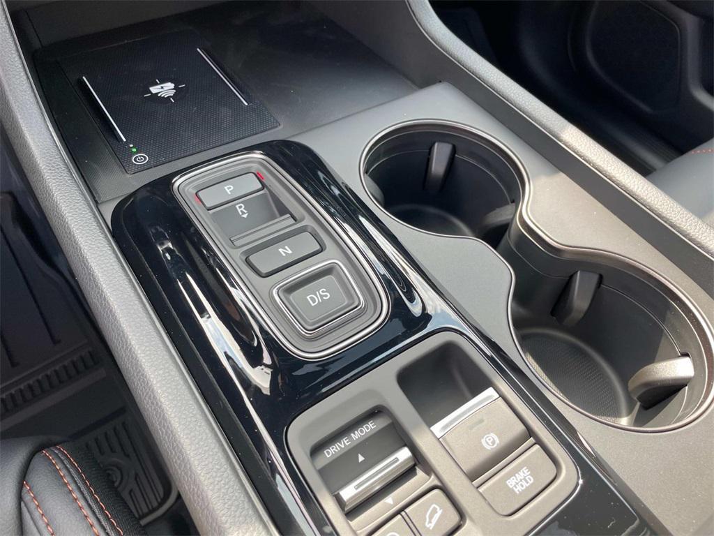 new 2025 Honda Pilot car, priced at $50,895