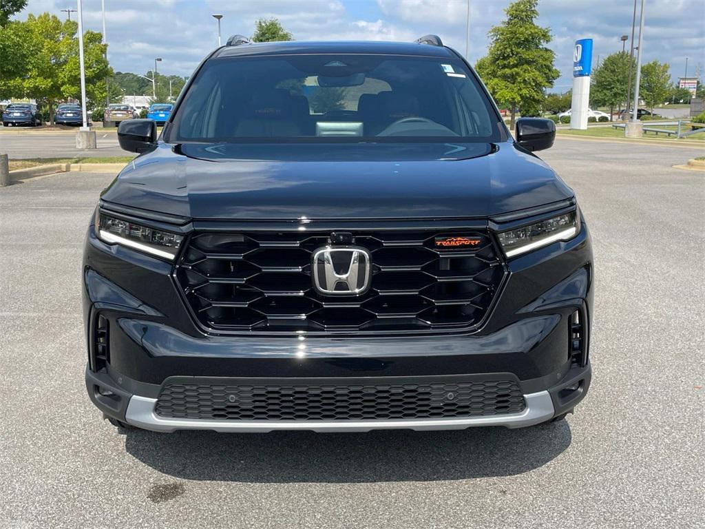 new 2025 Honda Pilot car, priced at $50,895