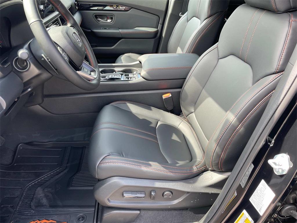 new 2025 Honda Pilot car, priced at $50,895