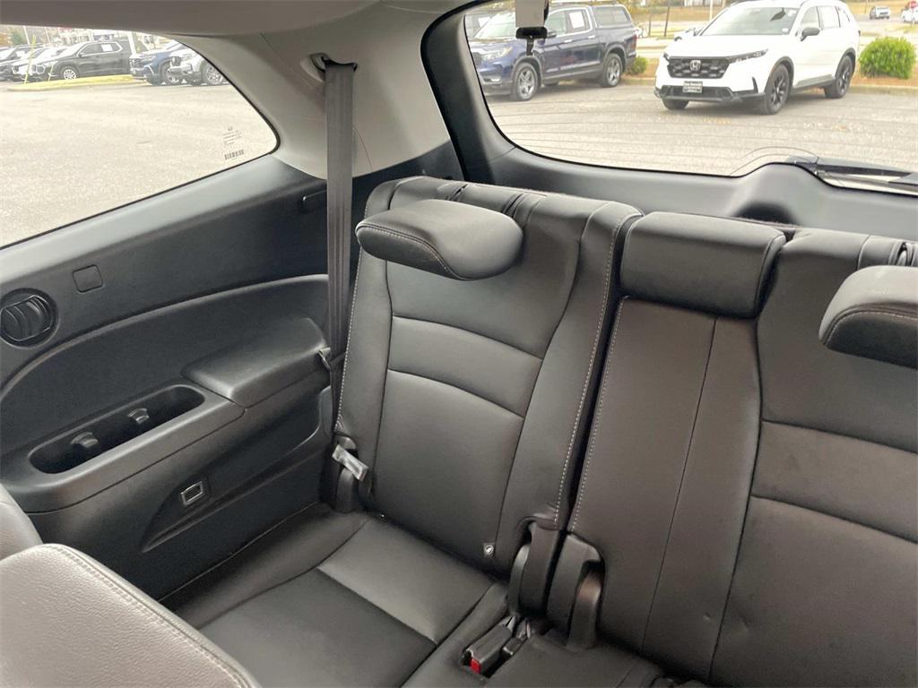 used 2021 Honda Pilot car, priced at $19,100