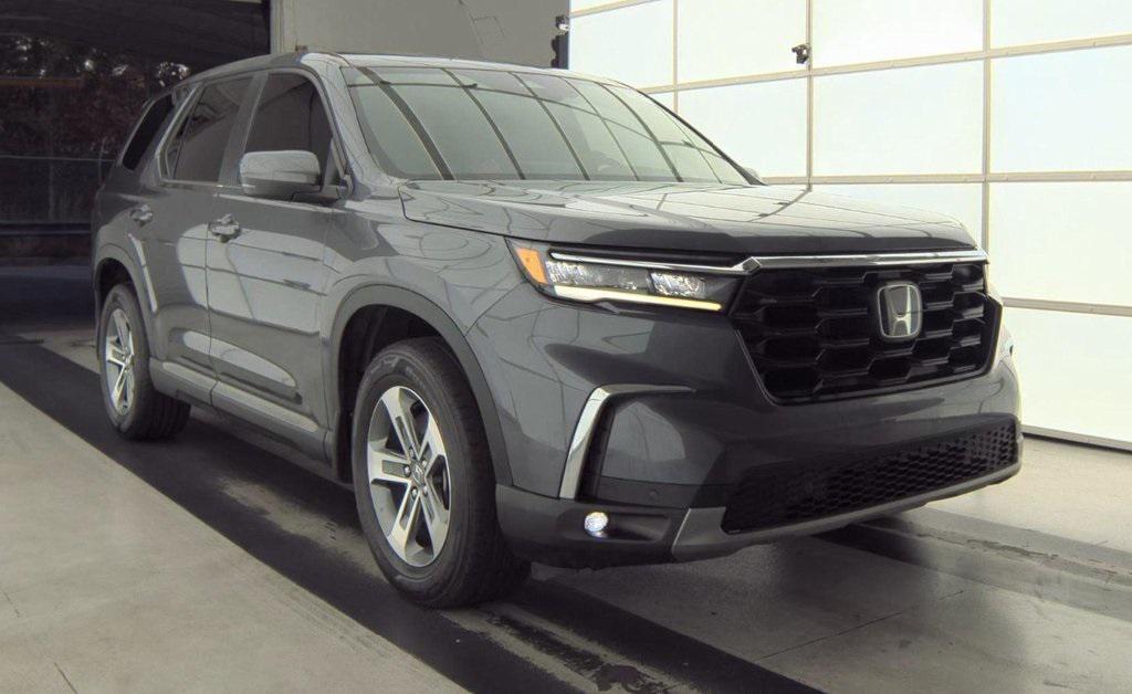 used 2023 Honda Pilot car, priced at $33,000