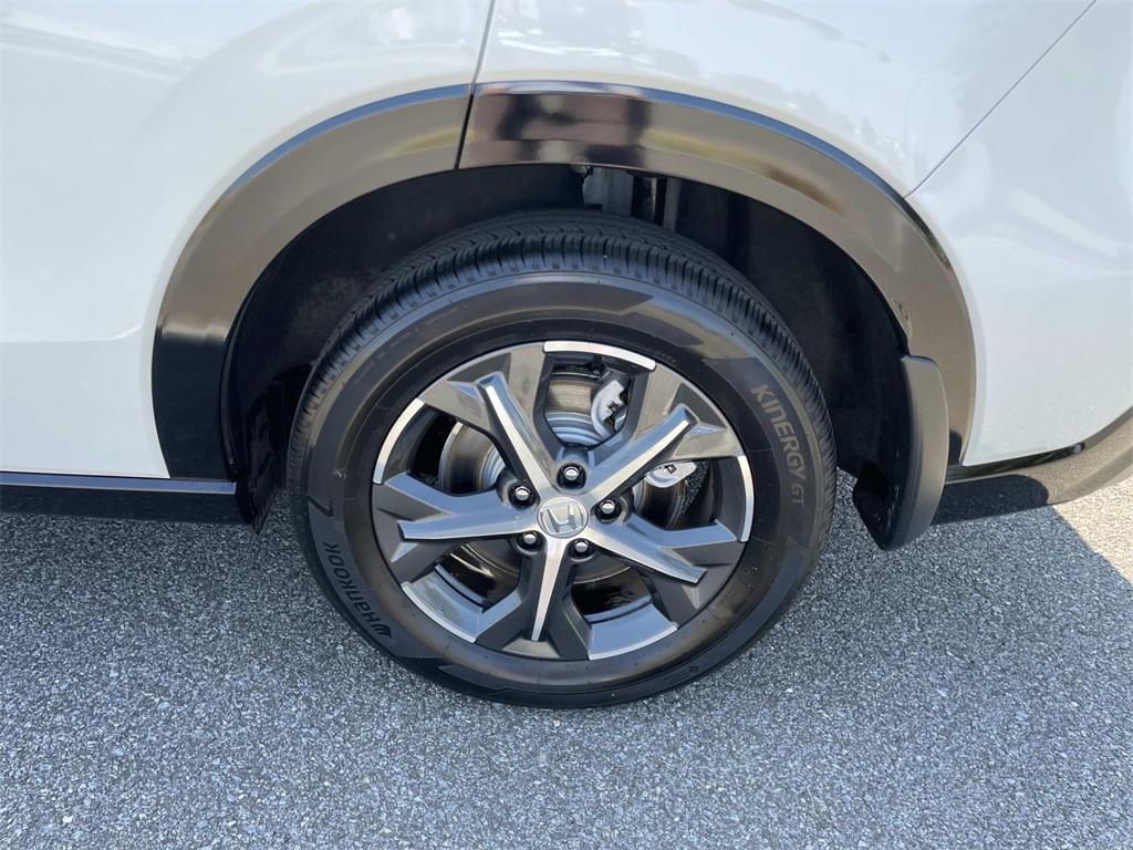 used 2025 Honda HR-V car, priced at $28,200