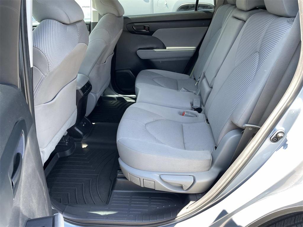 used 2020 Toyota Highlander car, priced at $21,900