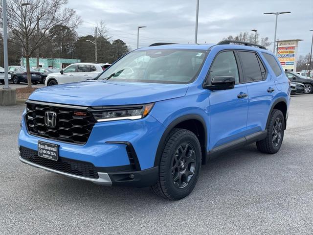 new 2025 Honda Pilot car, priced at $51,250