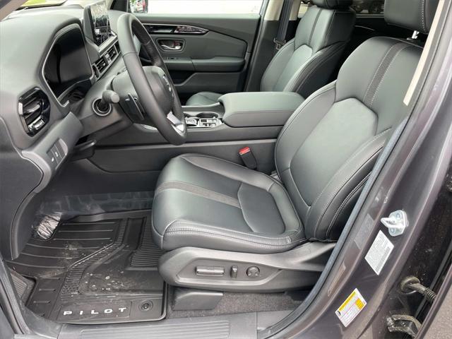 new 2025 Honda Pilot car, priced at $46,430